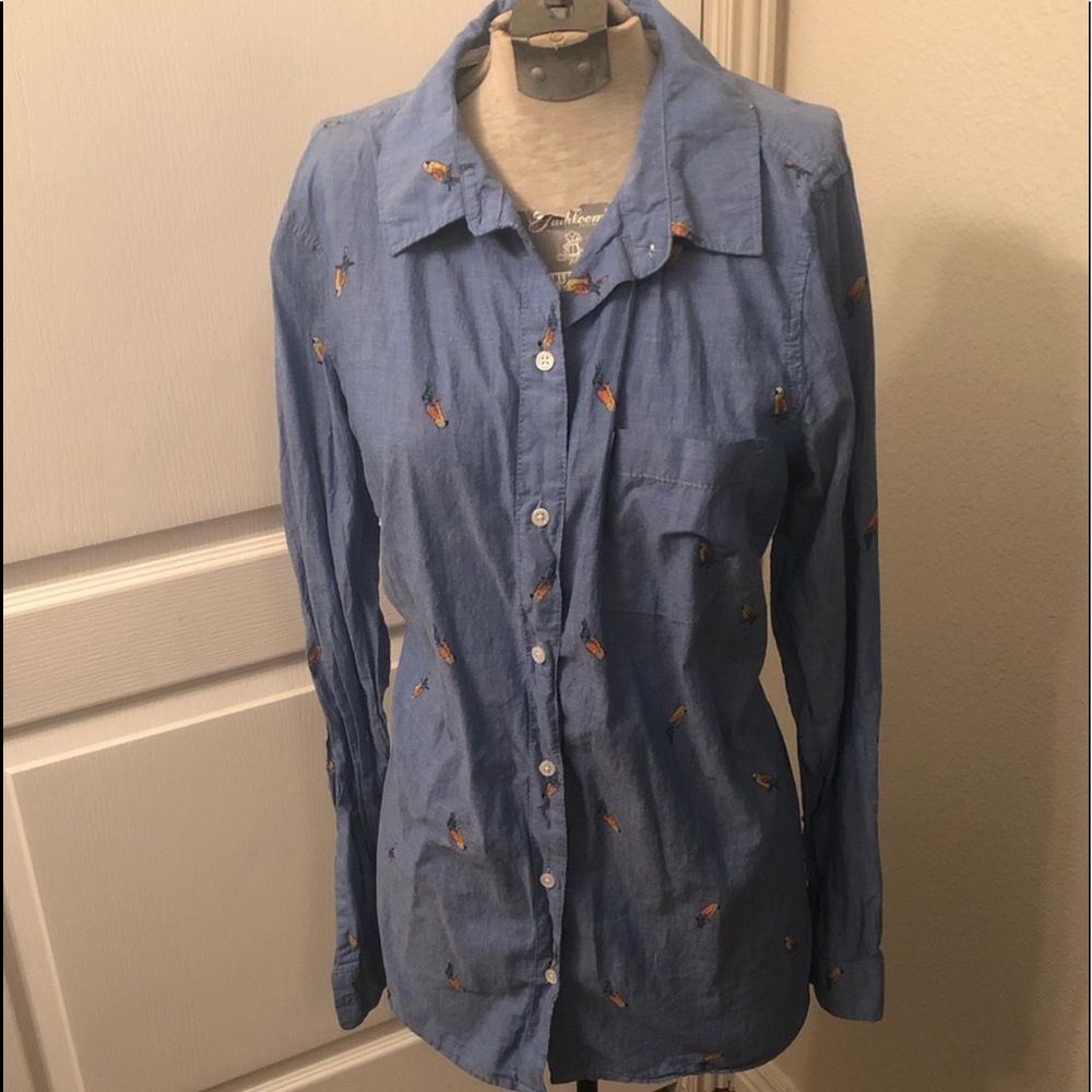Parrot button up top